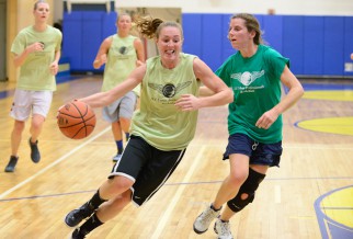 Incredible female dribbiler in basketball game